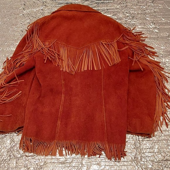 See video Vintage Custom Tailored By Jerrys Leather Goods Suede Fringe Jacket - Picture 7 of 9